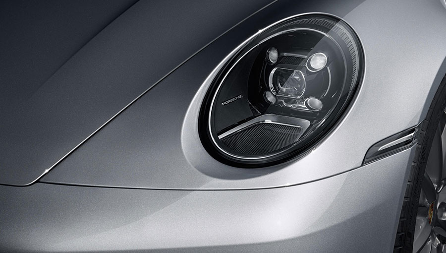 /static/active/2019315/style/porsche-14.jpg