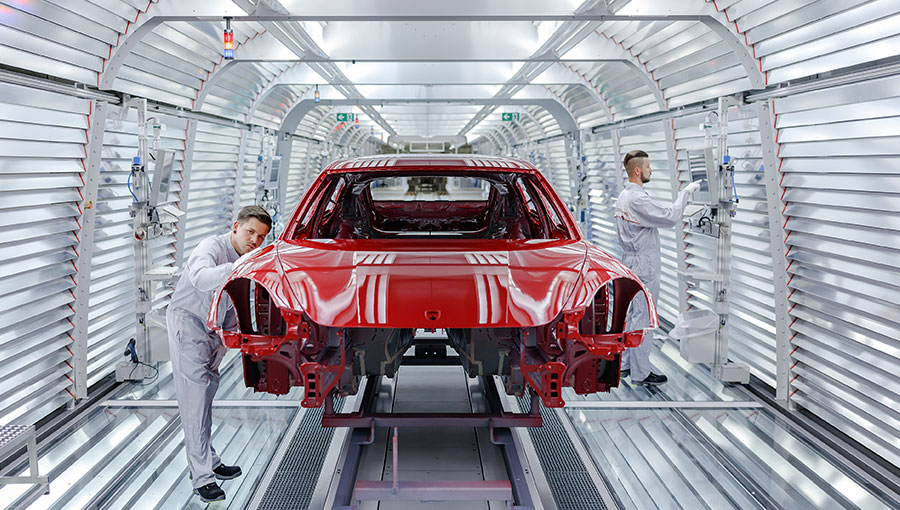 /static/active/2019315/style/porsche-4.jpg