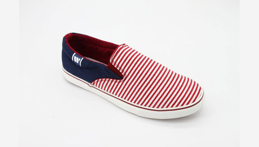 /static/active/2021315/warriorshoes-13.jpg